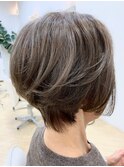 ショートボブ
