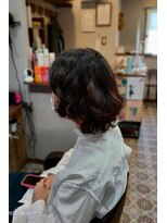 カーム ホーム ヘアー(calm home hair) ウルフレイヤースタイルに伸ばし中