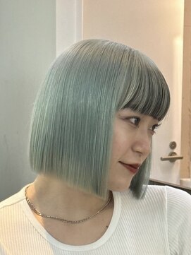 シェノン バイ アランスミシー 表参道(CHAINON by Alan smithee) パツっとボブスカイブルーカラー☆