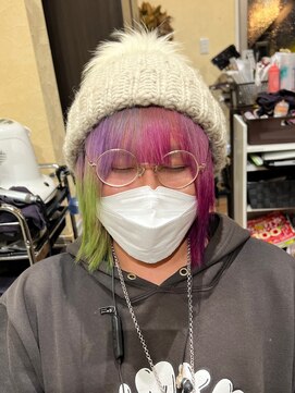 サムブリッジ(SOMEBRIDGE) ★派手髪ホワイトブリーチカラーマチンさん【SOMEBRIDGE】