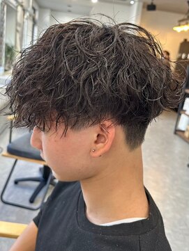 フゥ 宇都宮(FeU) 波巻きパーマメンズパーマメンズヘアツーブロックツイストパーマ