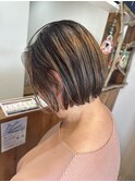 ショートボブ