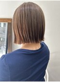切りっぱなしボブベージュ　オリーブベージュ/グレージュ