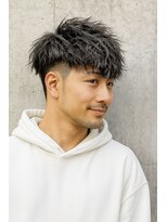 ラムデリカ(LUMDERICA)&nbsp;20代30代オススメ  見える刈り上げ×マッシュ