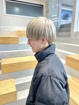 カケル(×.) ホワイトベージュ×マッシュ