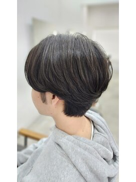 リロ ヘアデザイン(RILO HAIR DESIGN) 赤みを抑えたカラーとフェザー風パーマ