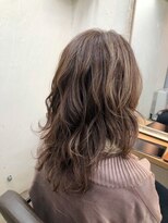 ファム 札幌大通(fam)&nbsp;カット×白髪ぼかしカラー×バイカルテTRで艶髪×秋カラー