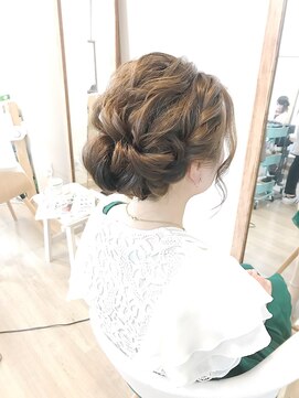 ロカット サロン(Roquat Salon) ロングシニヨンアレンジ 【ヘアアレンジ 立川/立川南口/浴衣】