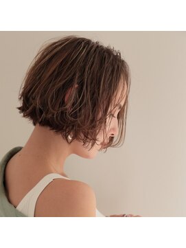 ロンド ブランシュ 錦糸町北口(Lond blanche) 【北山謙三】束感パーマショートボブ