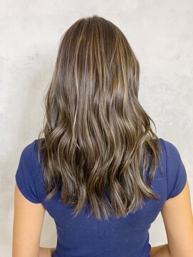 アイティー バイ アルバム 浦和店(IT by ALBUM) アッシュハイライト_セミウェットウェーブ_ba240511