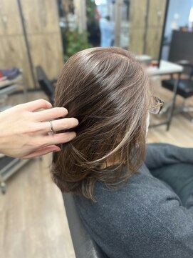 ヴィフ 大船(VIF) 白髪ぼかしハイライト/ダークアッシュ/グレージュ/大船駅/大船