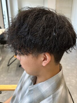 フゥ 宇都宮(FeU) 波巻きパーマツイストスパイラルパーマメンズマッシュパーマ