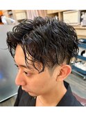 20代30代ソフトツイストスパイラルツーブロック刈り上げビジネス