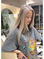 スタン 渋谷(Stam)&nbsp;ホワイトブロンドハイトーンウルフレイヤーケアブリーチ渋谷駅