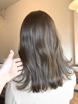 エイト(eito) 赤み撃退オリーブカラー