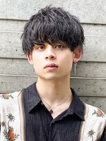 スパイラルパーマツイストパーマアップバング短髪メッシュ