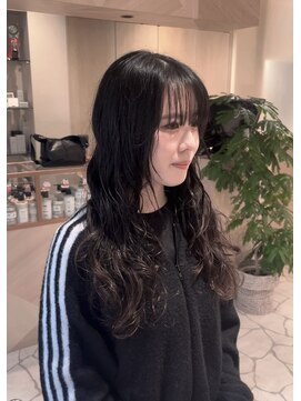 シアン 栄店(CYAN.) ドライなスタイリングが可愛いパーマスタイル