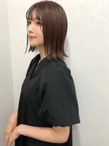 ラグナ(LAGUNA)&nbsp;ナチュラルベージュ/ブリーチなし/切りっぱなしミディアムボブ