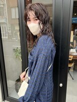 ヘアー アイス ルーチェ(HAIR ICI LUCE)&nbsp;ロングヘアのラフなウェーブ / 井上