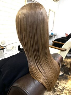 リコ 池袋東口店(Liko) ミルクティーベージュ【Liko/池袋東口店/南池袋公園隣】