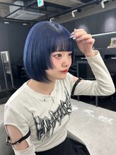 シイム(CYM) ブリーチカラー/ブルーブラック/姫カット/ショートボブ