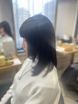 リーオオサカ(Lee Osaka) レイヤーカット×インナーカラー×東芽生