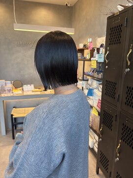 アチーブリス(achieve Liss) 切りっぱなしぱつっとボブナチュラル黒髪ストレートヘア