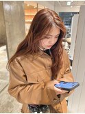 ブラウンに、ほんのりorange