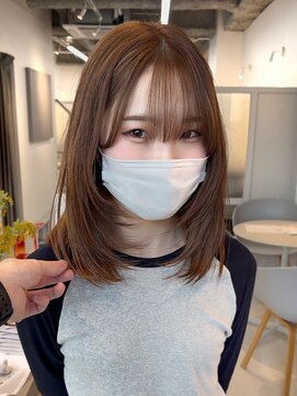 シダ(sida SAIIN) 【高城】10代20代ミディアムレイヤーミルクティーベージュ