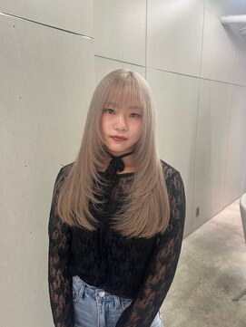 ジェム(GEM) 【hinana】レイヤーカット×ミルクティーグレージュ