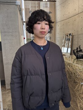 yosuke レイヤーの入ったミニボブパーマ