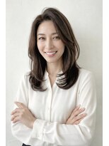 ハクア(HAKUA)&nbsp;【巻くのが苦手な方へ】顔周りカットで魅せる艶髪セミディ