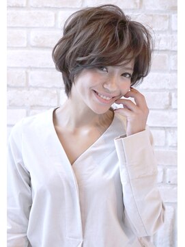 ボニークチュール(BONNY COUTURE) 大人のナチュラルなショートボブ