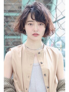 ネイビー(NAVY) 程よいレイヤー!ふんわりエアリーなパーマで作る!メアリーボブ