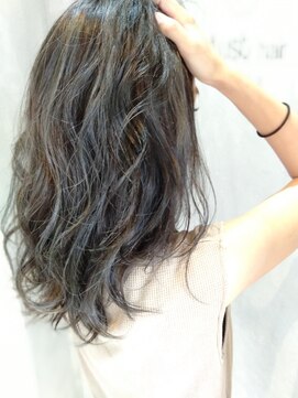 オーストヘアー リュウール(Aust hair Lueur) ハイライトアッシュ