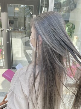 フェリア 松山(Feria) 【Feria松山】ホワイトハイライトグレージュ“石田幸輔”