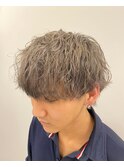 新トレンド 波巻きパーマ&ハイトーングレーカラー