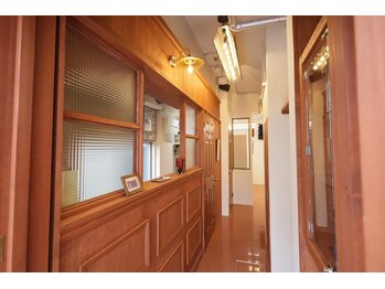 メンズサロン FADE&LINE 三軒茶屋店【フェードアンドライン】