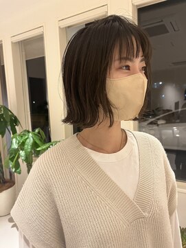 メイン(『　　』main) 切りっぱなしボブ