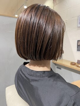 アンビエンテ(ambiente) 切りっぱなしボブ　イノアカラーベージュブラウン