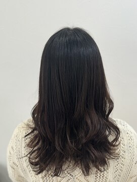 ラビス クローバー(Lovis clover) 巻き髪ストレート