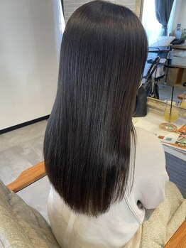 丁寧なカウンセリング×ダメージレス施術で満足度◎上質な手触りで叶える柔らかなナチュラルストレートに♪