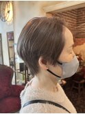 ショートスタイル×白髪ぼかしカラー　40代/50代/60代