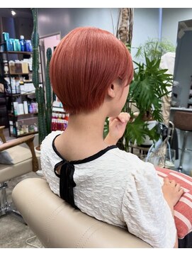 ウーフ(U-fu) 夏カラー/ショートヘア/まるみショート/ハイトーンショート