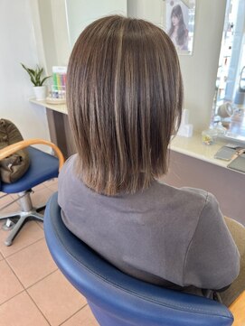 アトリーチェタ 田富店(ATTRICE) ハイライトヘアカラー