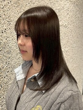 スモーキーグレージュ