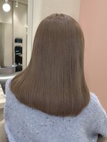 ニモ(NIMO.)&nbsp;ブリーチなしWカラー　オリーブベージュ　色素薄めカラー