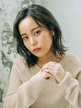スタリー(Starry) ゆるふわ外ハネミディ20代/30代/40代/ハレマチ通り