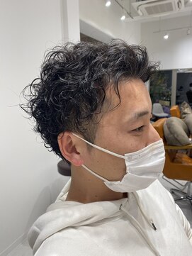 ネイロ 錦糸町(NeiRo) サイドグラデーションシルバーカラーフェードカット