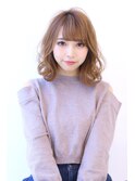 大人可愛い丸顔解消ミディアムヘア
